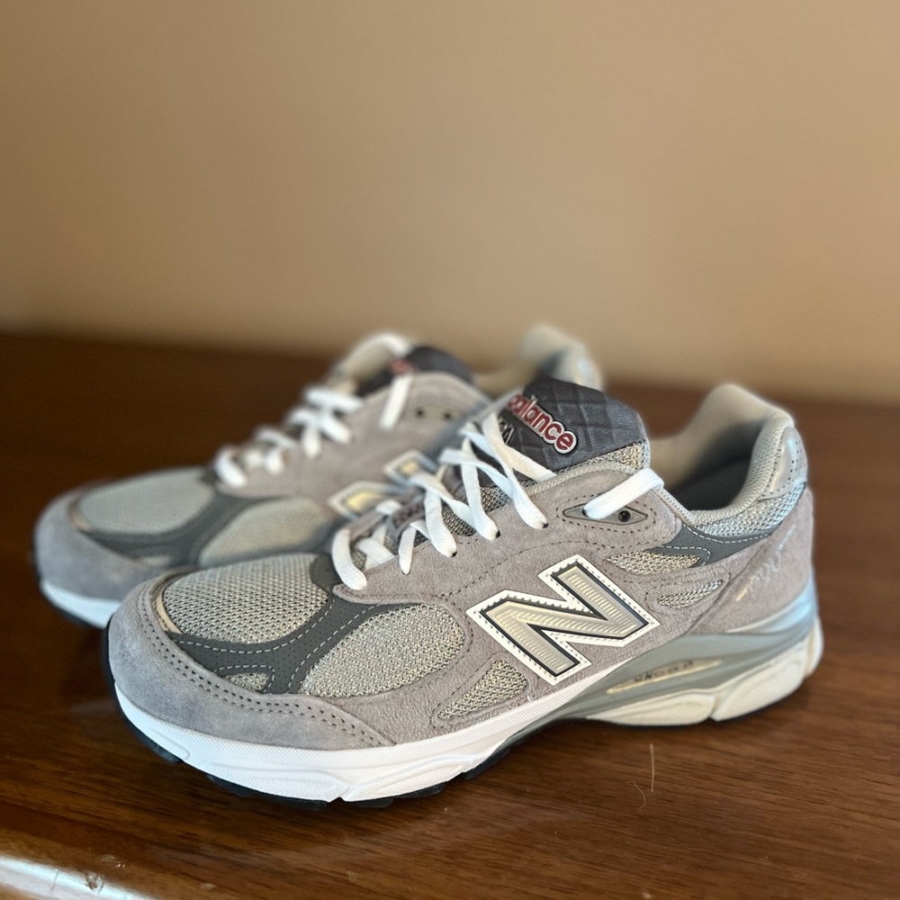 New Balance 990
